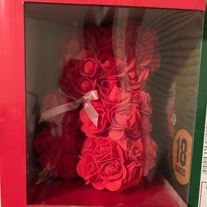 Red rose bear